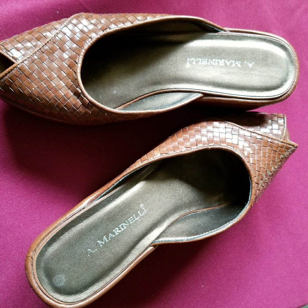 Leather wedge slides..new